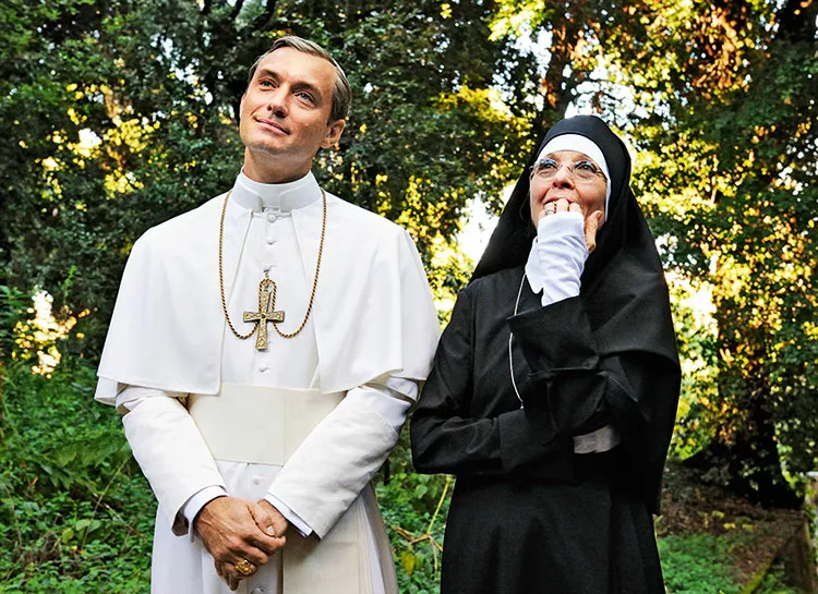 Ради всего святого: как Джуд Лоу, папа римский и Джастин Бибер меняют наше отношение к религии