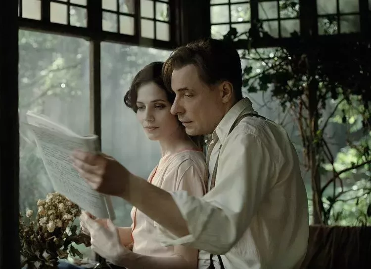 Евгений Цыганов и Юлия Снигирь в роли Мастера и Маргариты: первые кадры со съемок фильма Воланд