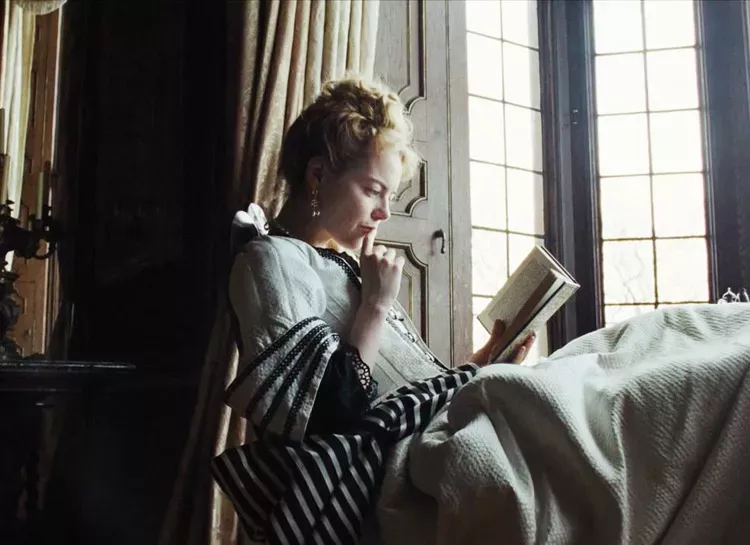 8 книг, которые стоит прочитать женщине: про выгорание, тело и внутреннюю мать