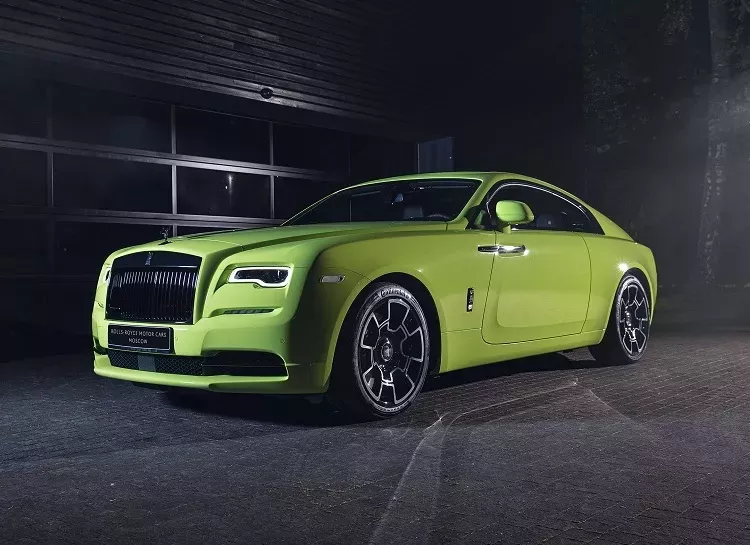 Rolls-Royce представил три автомобиля из коллекции Black Badge в Москве