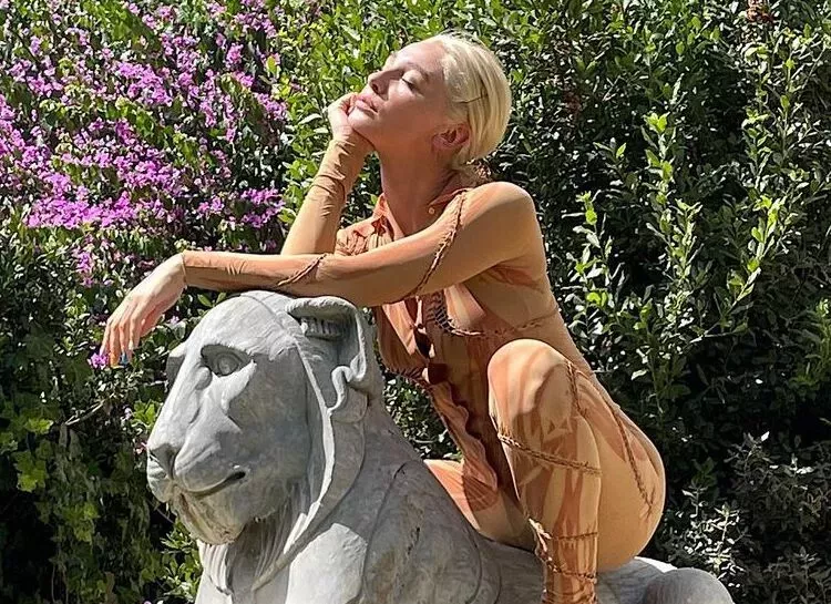 Настя Ивлеева прилетела в Рим без Элджея и позвала на встречу Ким Кардашьян