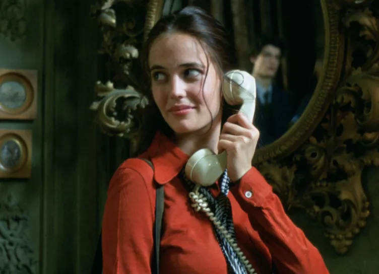 Актриса Ева Грин подала в суд на продюсеров не вышедшего в прокат фильма, потребовав миллион долларов