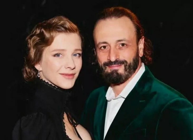 Лиза Арзамасова впервые показала дочь от Ильи Авербуха