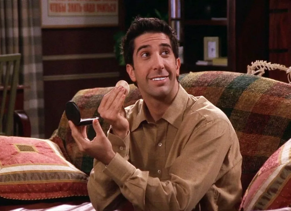 Звезда Друзей Дэвид Швиммер повредил спину на съемках сериала