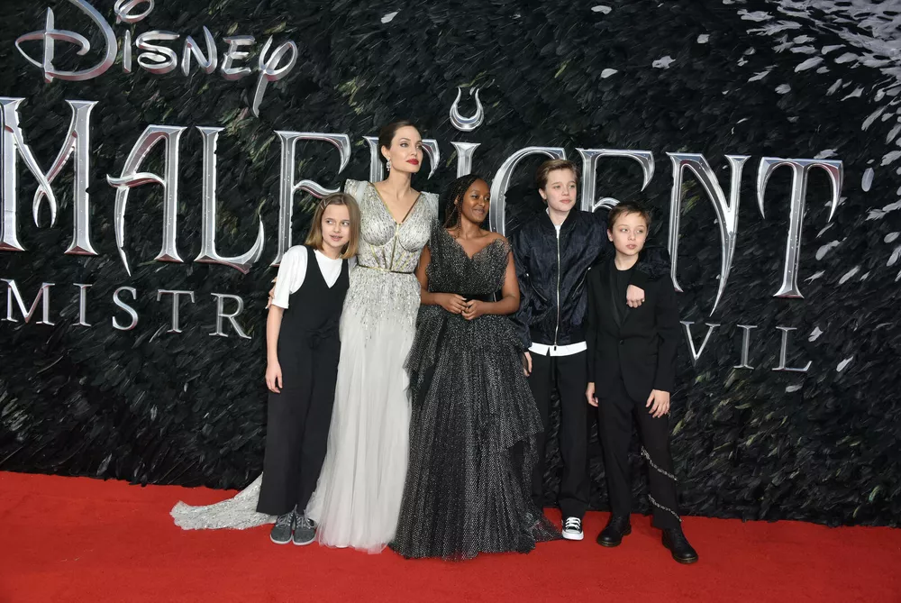 Анджелина с детьми