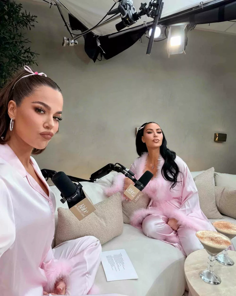 Хлое и Ким Кардашьян