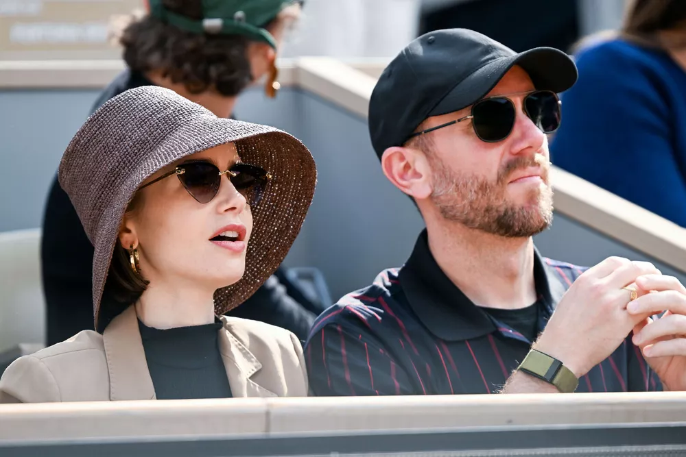 Лили Коллинз с мужем