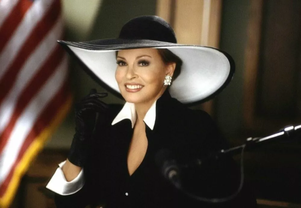 Кадр из фильма “Блондинка в законе”