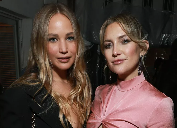 Ежегодная вечеринка W Magazine: Кейт Хадсон, Дженнифер Лоуренс, Камила Морроне и другие среди гостей