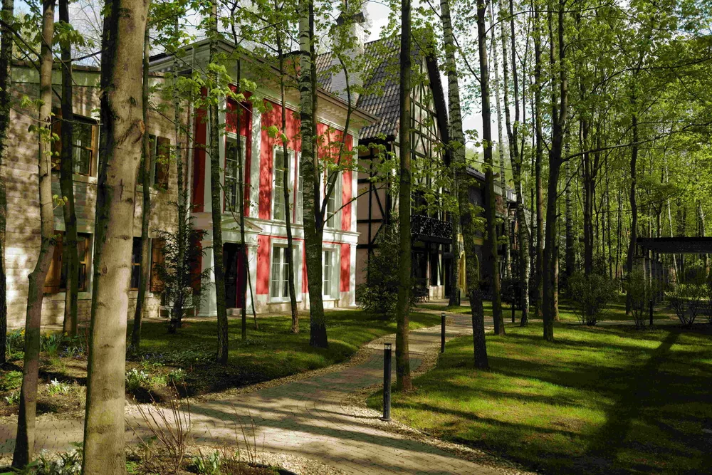 Roka Park Collection