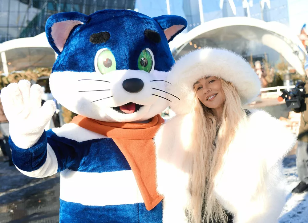 Анна Седокова, Тимур Родригез, Митя Фомин, Юлианна Караулова на широкой масленице у Антона Пинского