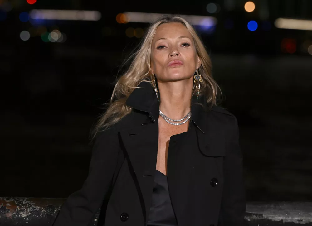 Кейт Мосс, Айрис Лоу и другие звезды на показе Burberry