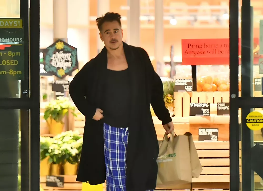 Колин Фаррелл вышел в супермаркет в пижаме