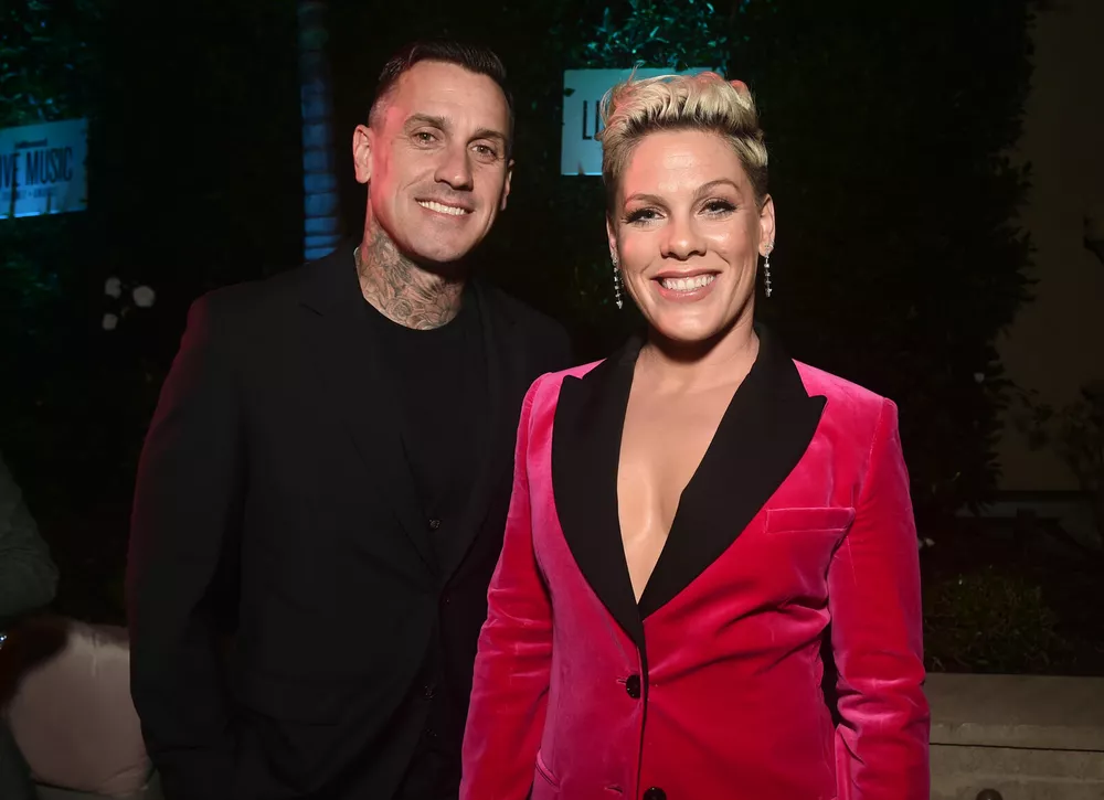 Пинк категорично опровергла слухи о расставании с мужем после 20 лет брака