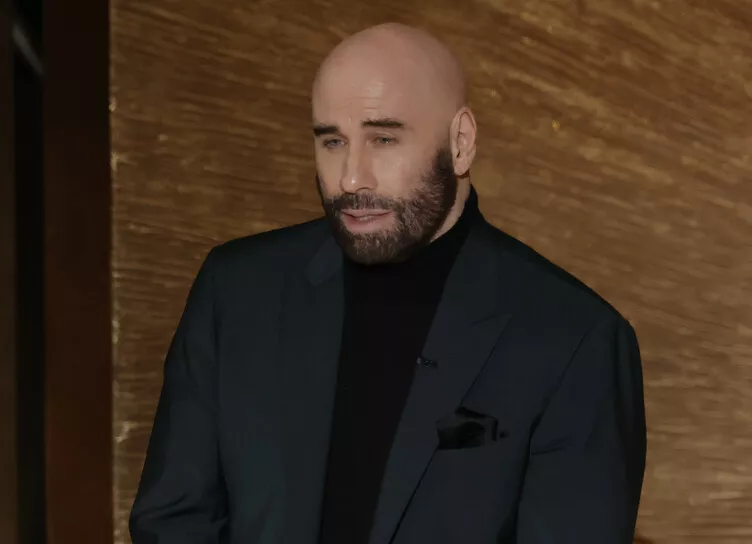 Джон Траволта заплакал на Оскаре, вспомнив умершую от рака коллегу