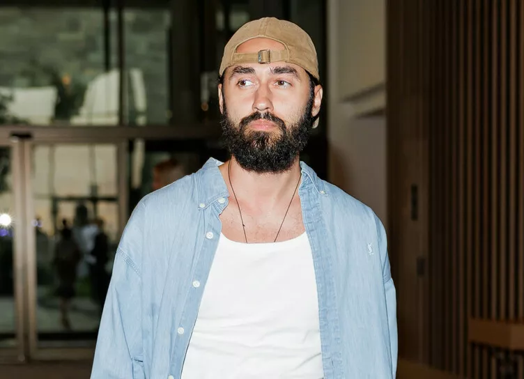 Певец МОТ посетил открытие компании Sunday в Дубае 