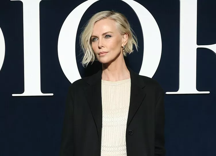 Показ Dior в Париже: Шарлиз Терон, Дева Кассель, Мэй Маск и другие среди гостей