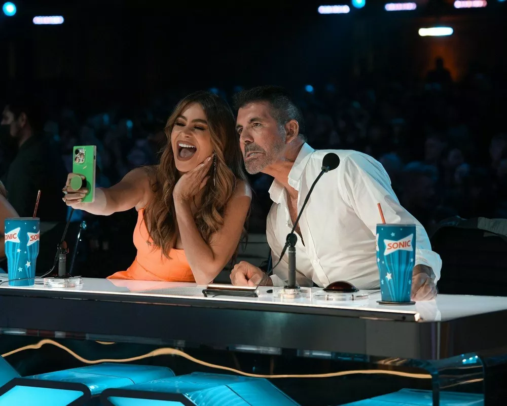 Коуэлл и София Вергара в феврале 2024