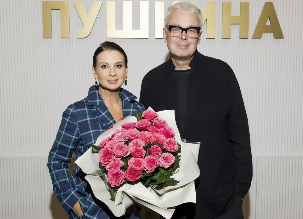 Екатерина и Александр Стриженовы, Агриппина Стеклова и другие на театральной премьере в Москве