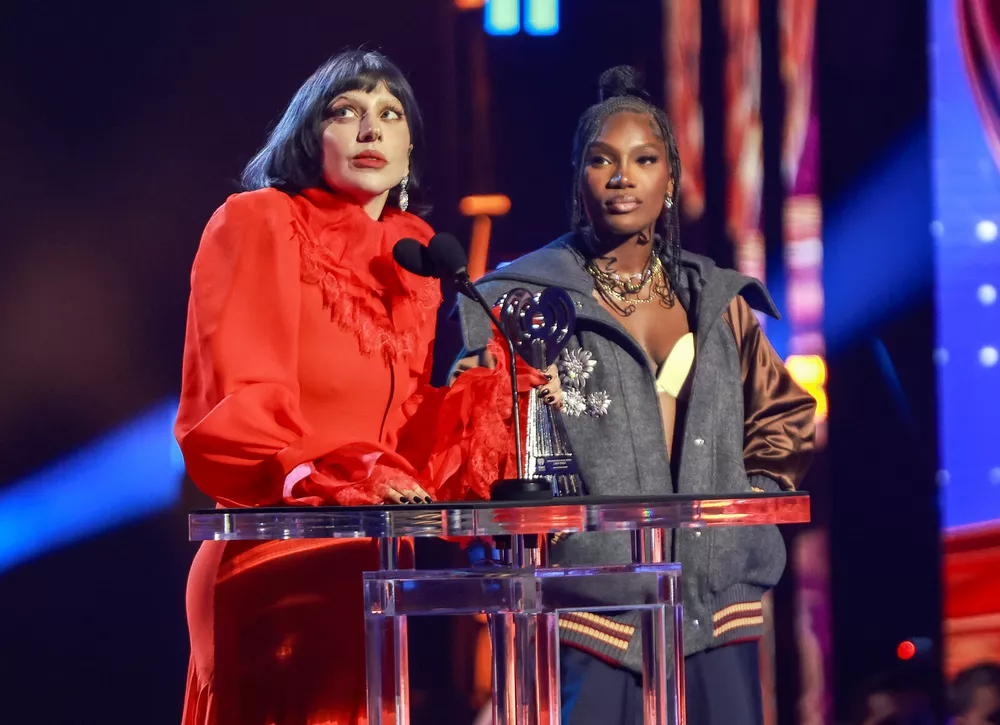 Леди Гага, Билли Айлиш, Тейлор Свифт: гости и лауреаты премии iHeartRadio Music Awards 2025