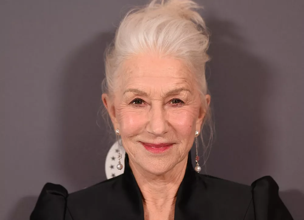 Образ дня: 79-летняя Хелен Миррен в черном на премьере нового сериала Гая Ричи