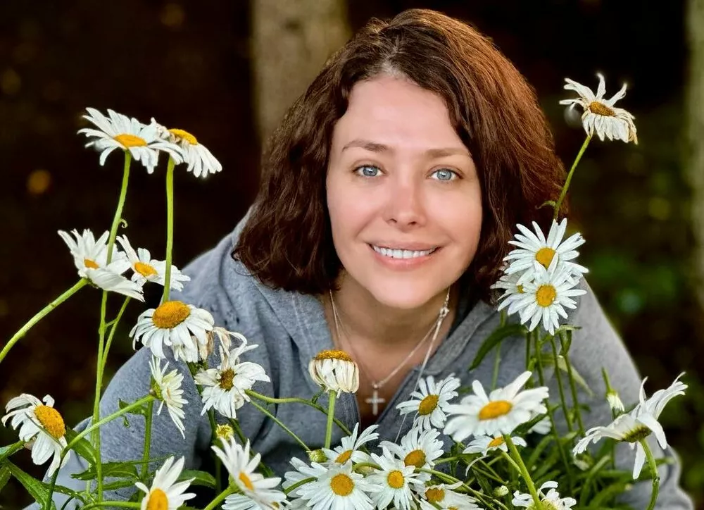 Екатерина Волкова показала фигуру в нижнем белье в честь своего 52-летия