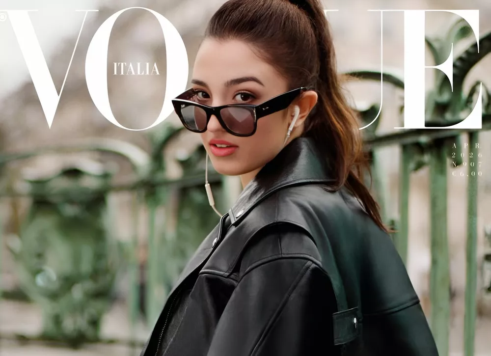 Как выглядит младшая дочь Моники Беллуччи и Венсана Касселя