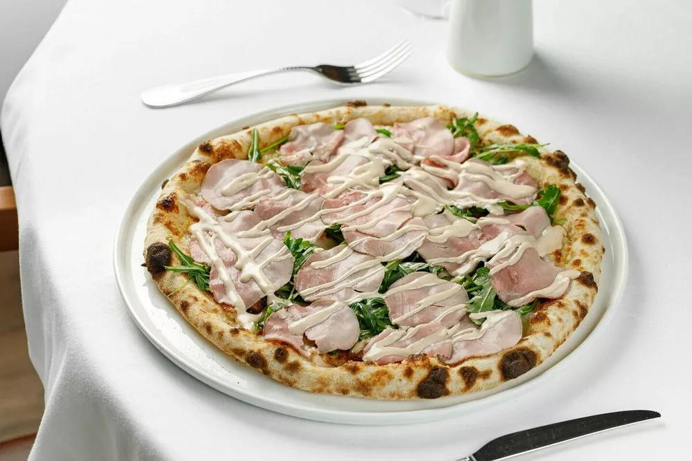 ресторан Garda, пицца вителло тоннато