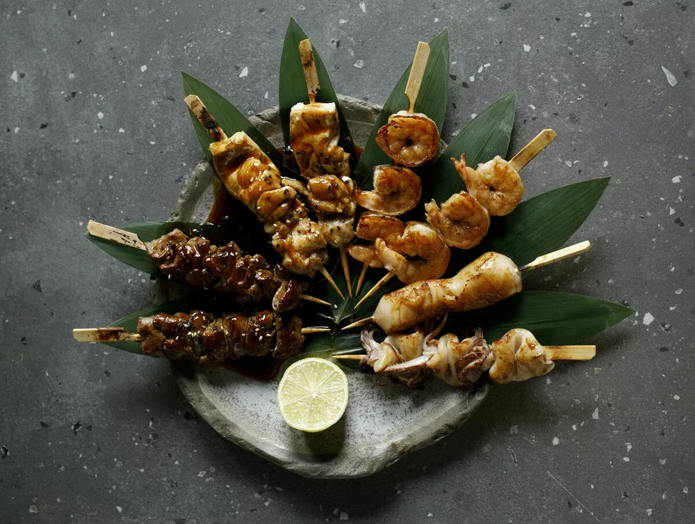 японские шашлычки кушияки, Hands Asian Bistro