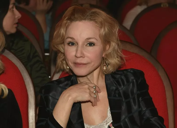 Марина Зудина, Андрей Малахов, Светлана Немоляева и другие на премьере спектакля Любовь по Маркесу в Москве