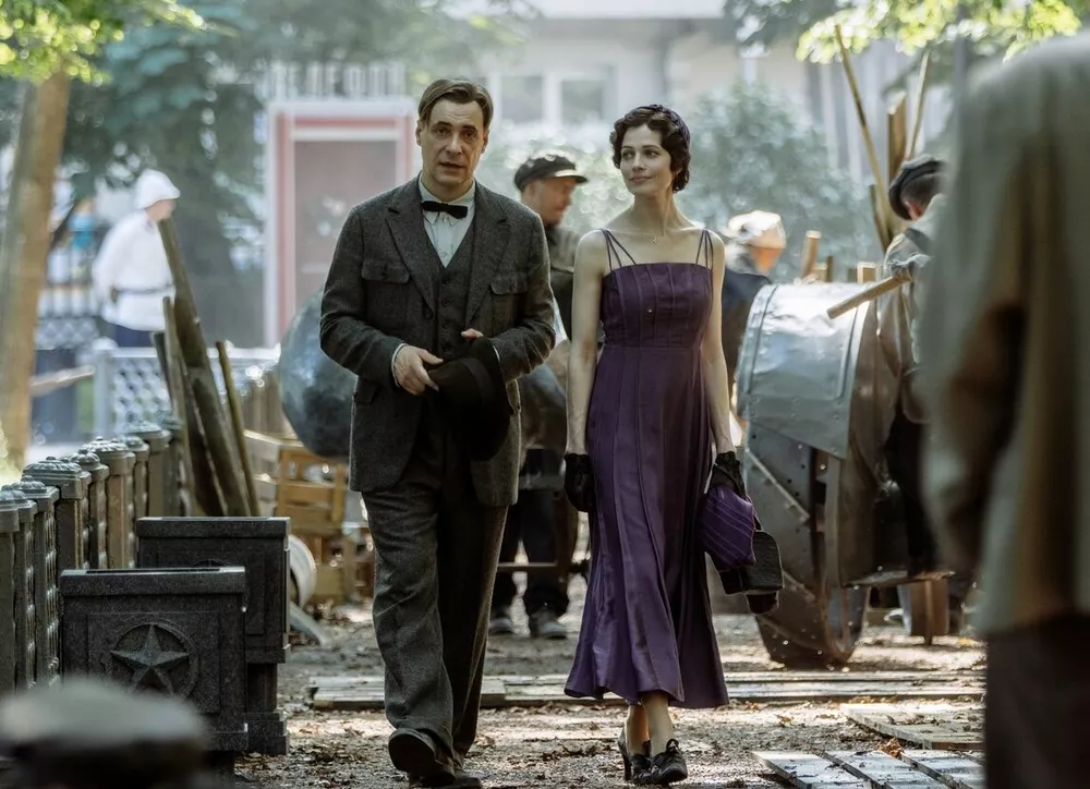 Эстетика Патриков: 5 фильмов и сериалов, которые снимались на Патриарших прудах