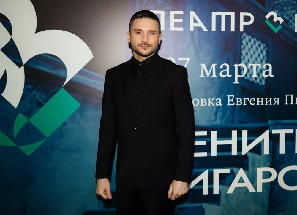 Сергей Лазарев, Виктория Исакова и другие на спецпоказе киноверсии спектакля “Женитьба Фигаро”