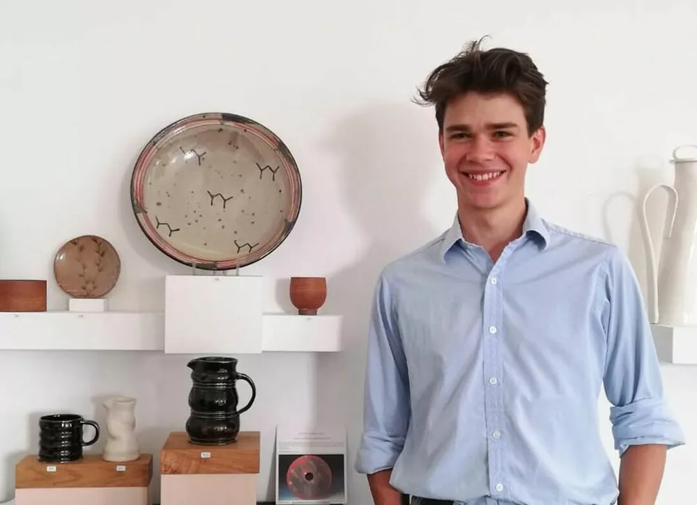 Внук принцессы Маргарет строит карьеру скульптора 