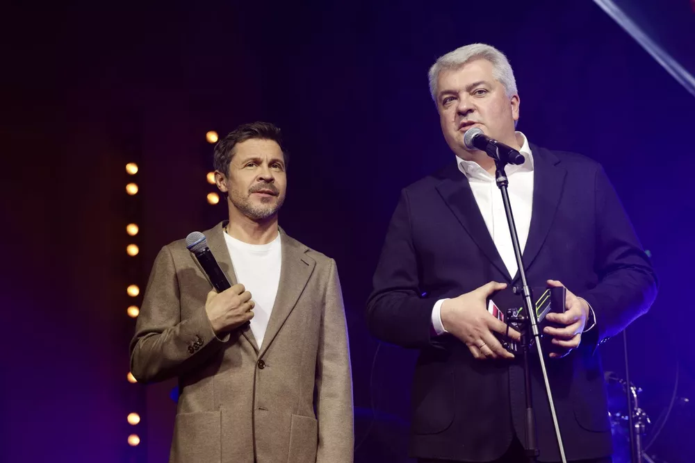 Павел Деревянко и генеральный директор Института развития интернета (АНО «ИРИ») Алексей Гореславский