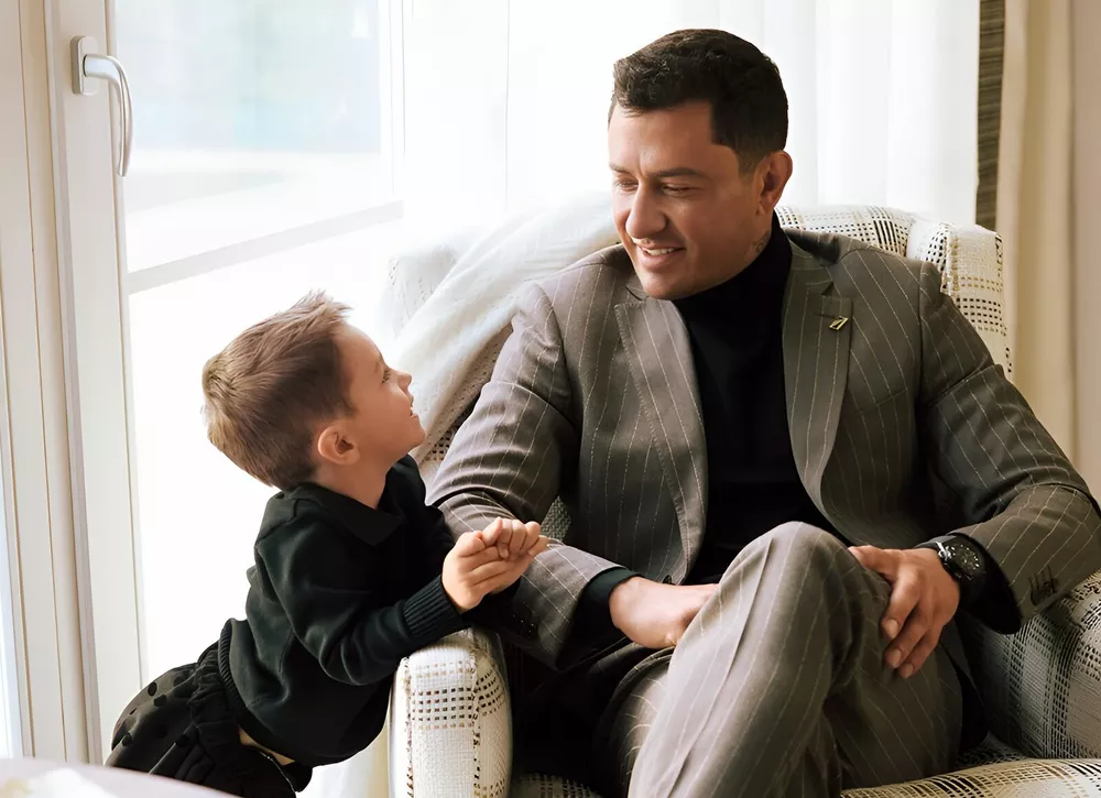 Павел Прилучный трогательно обратился к младшему сыну в особенный день