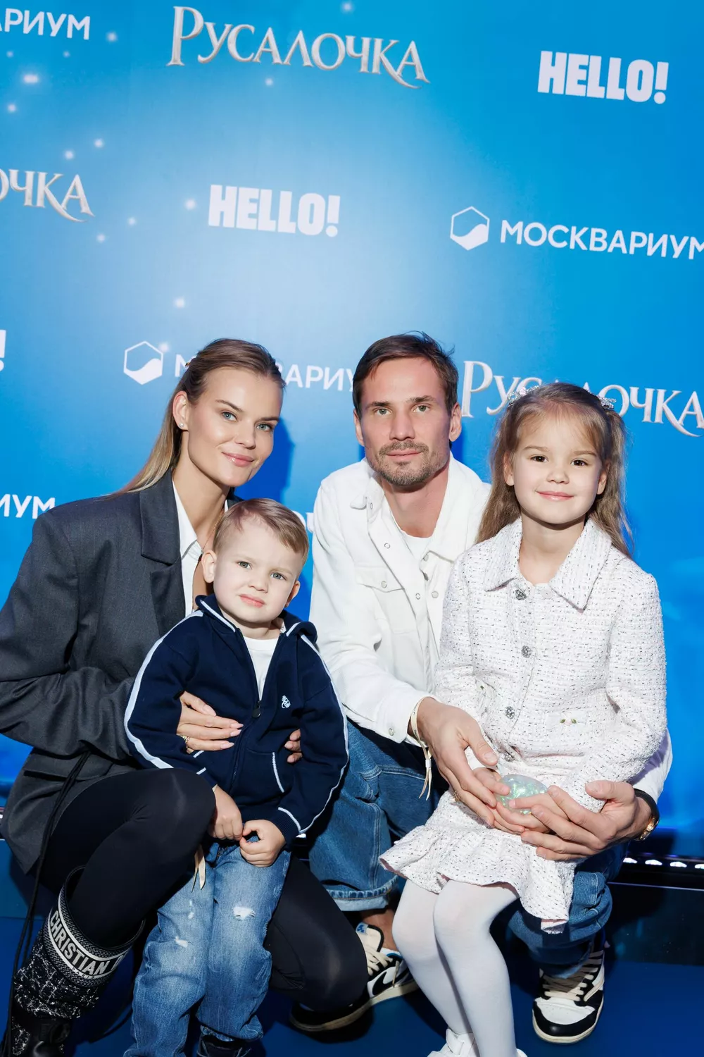 Антон и Екатерина Шунины с дочкой Софией