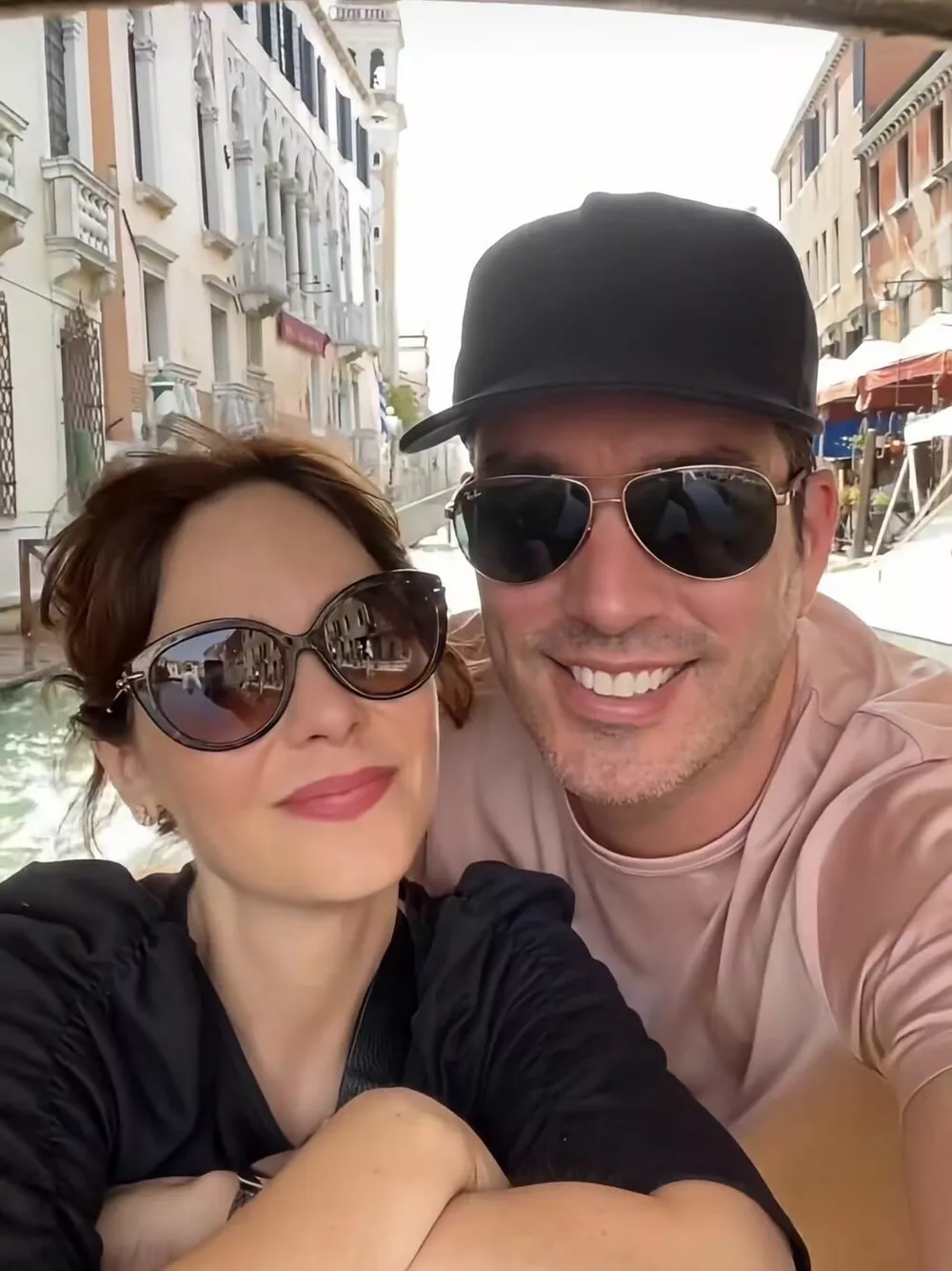 Джонатан и Зои