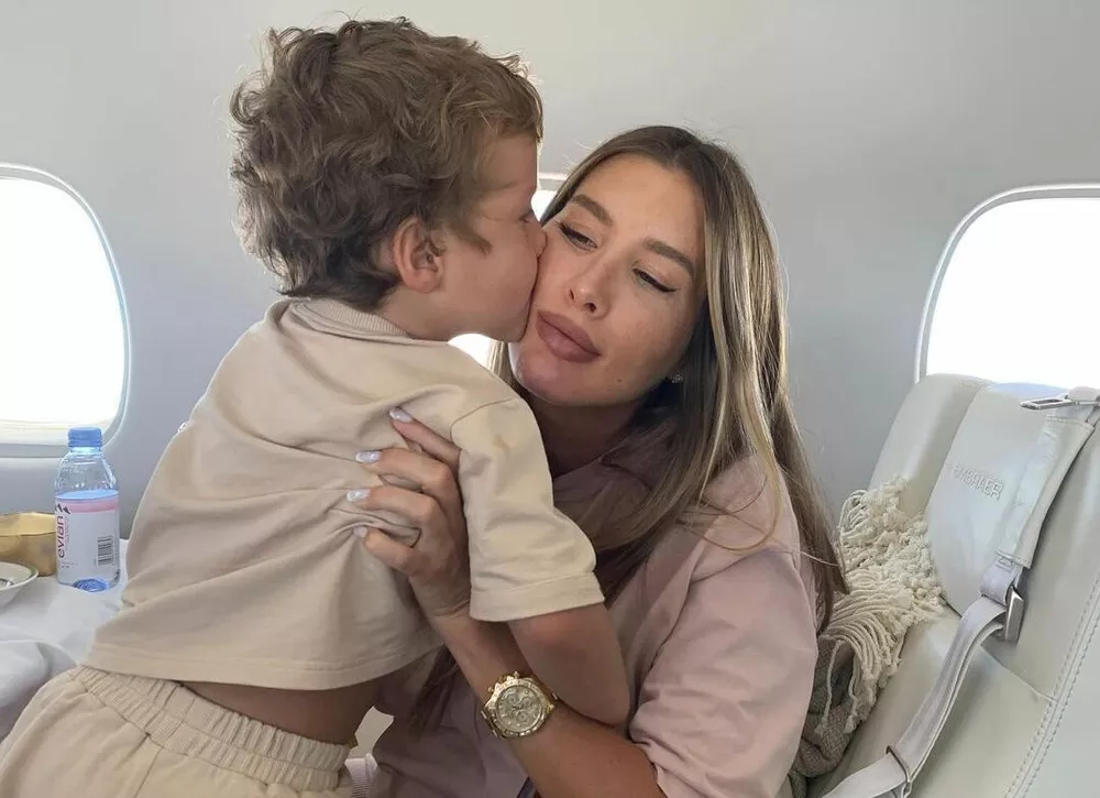 Беременная Кети Топурия отдохнула с семьей в Дубае