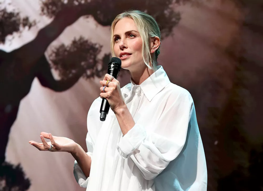 Шарлиз Терон, Джуд Лоу, Адам Броди: звезды на мероприятии Netflix