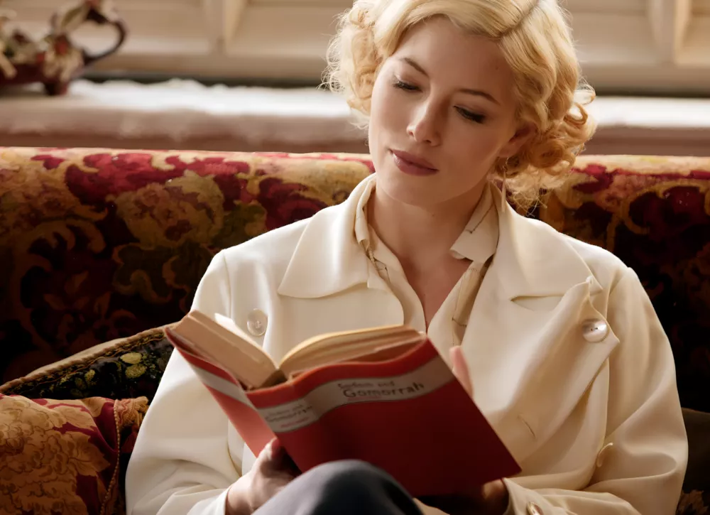 Дверь в лето: 7 книжных новинок для пляжа, дачи и души