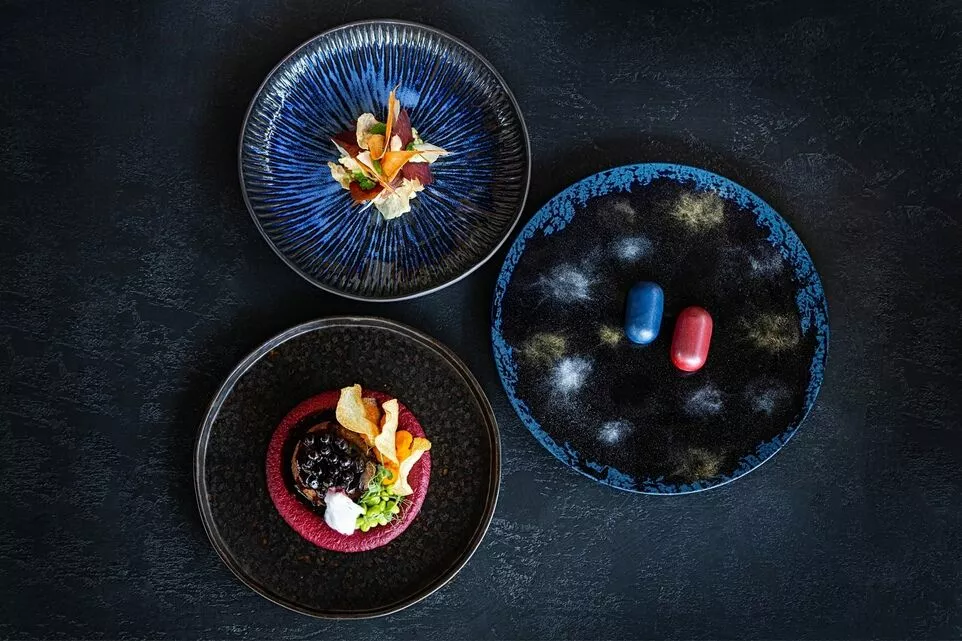 Сет к фильму “Матрица” в ресторане “Бочка”