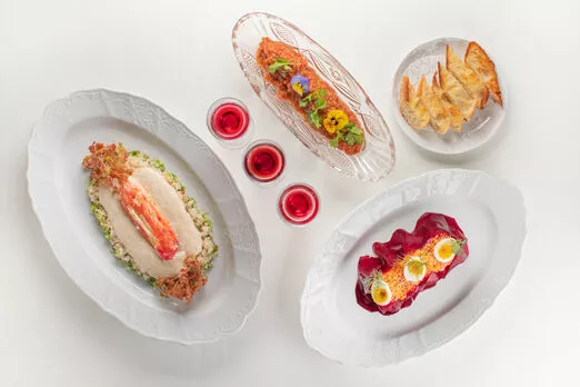 Сет к фильму “Иван Васильевич меняет профессию” в ресторане “Dr. Живаго”