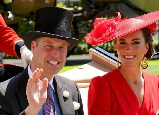 Кейт Миддлтон впервые посетила скачки Royal Ascot в статусе принцессы — что особенного в ее образе