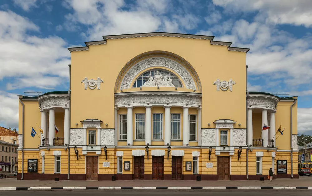 Драматический театр им. Ф.Волкова