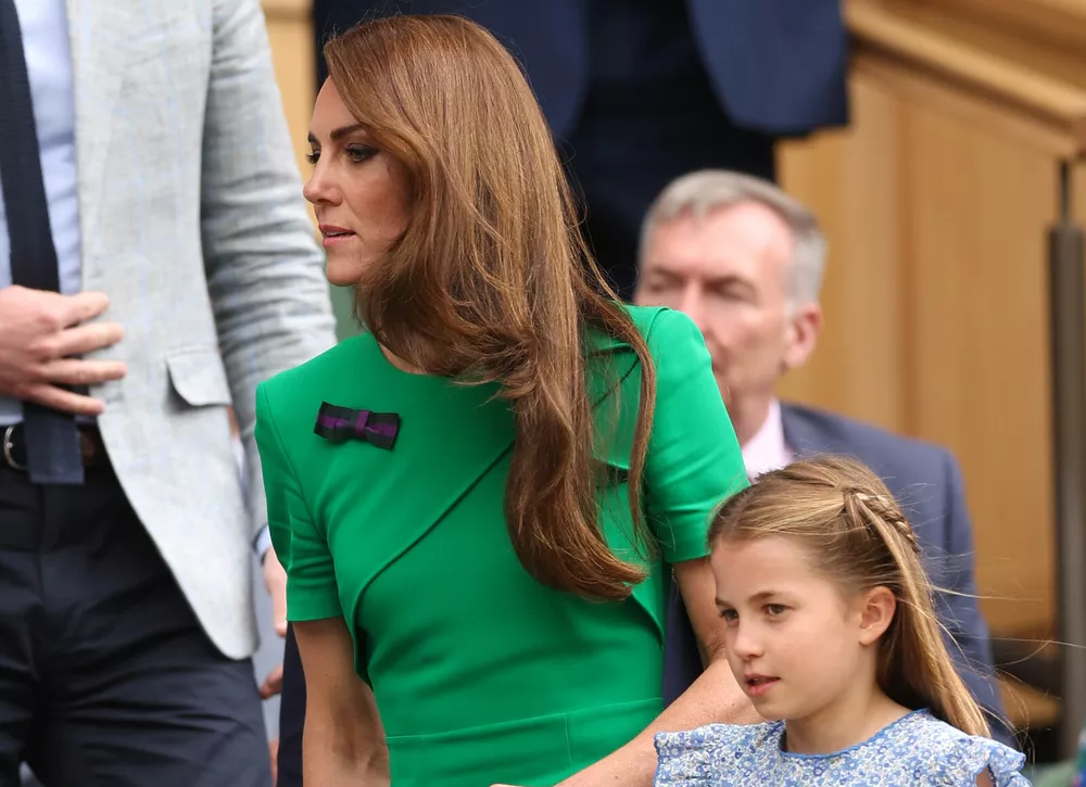 Брэд Питт, Дэниел Крейг и Кейт Миддлтон с принцессой Шарлоттой появились на финале Уимблдона среди мужчин