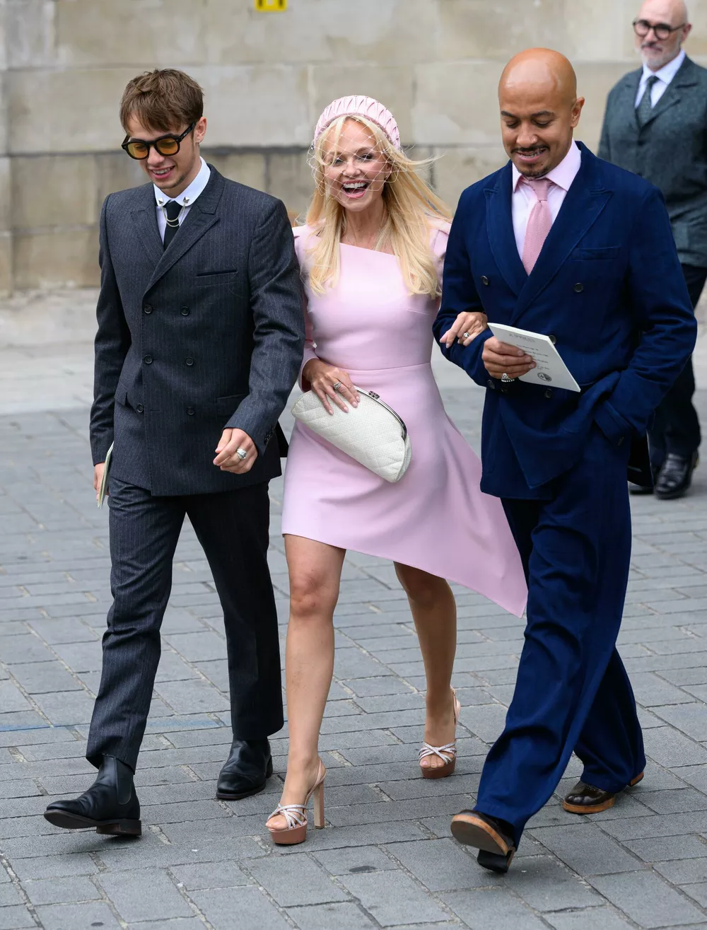 Эмма Бантон с сыном Бо и мужем Джейдом Джонсом