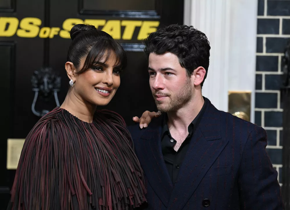 Приянка Чопра посетила кинопремьеру с мужем Ником Джонасом