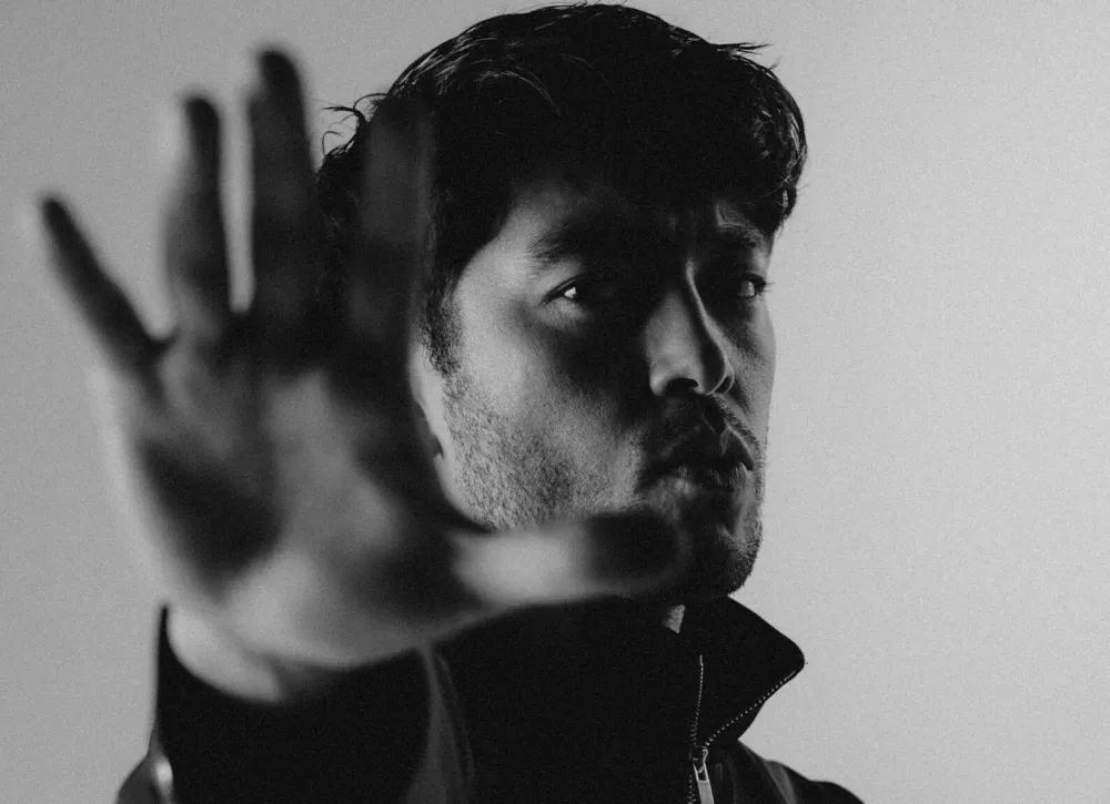 Аскар Ильясов: «У моего папы спросили, что общего между мной и моим экранным героем Пашей. Он ответил, что это привычка иногда витать в облаках»