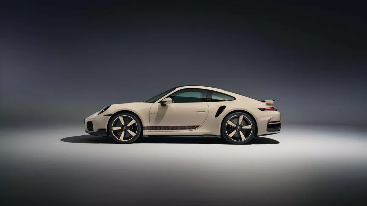 Лимитированный Turbo S Sadu Edition на базе 911 Turbo S (992.II generation)