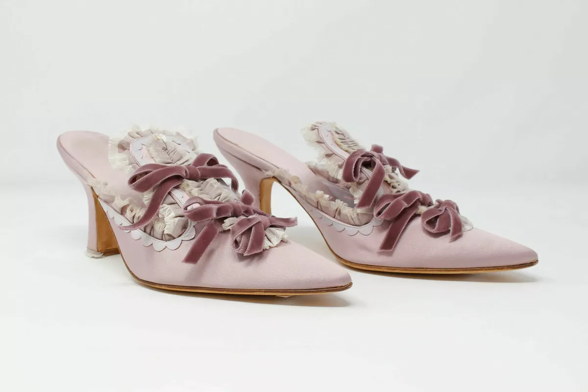 Manolo Blahnik, 2005. Туфли, созданные для фильма «Мария‑Антуанетта» (2006, режиссёр — София Коппола).